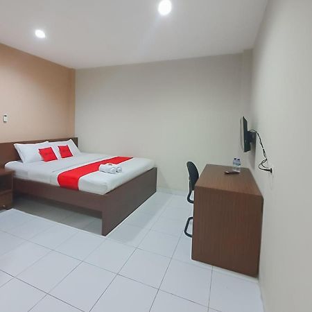 Reddoorz Plus At Pelita Guest House Balikpapan Bagian luar foto
