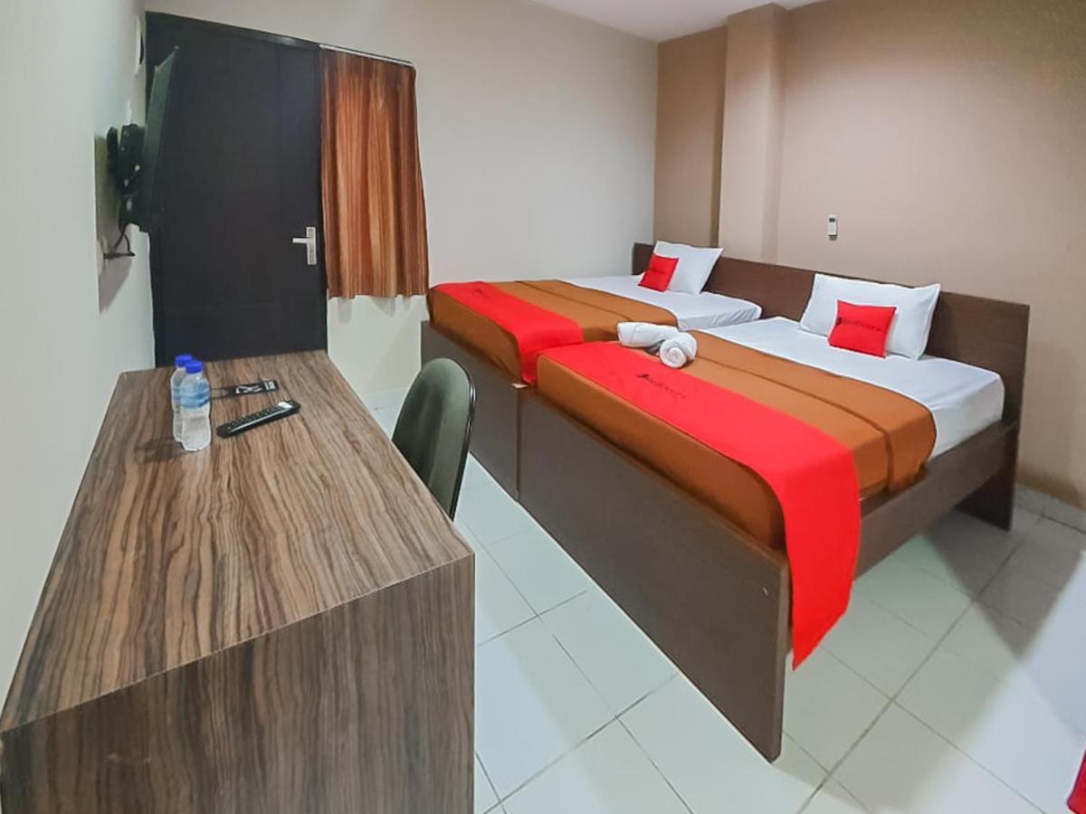Reddoorz Plus At Pelita Guest House Balikpapan Bagian luar foto